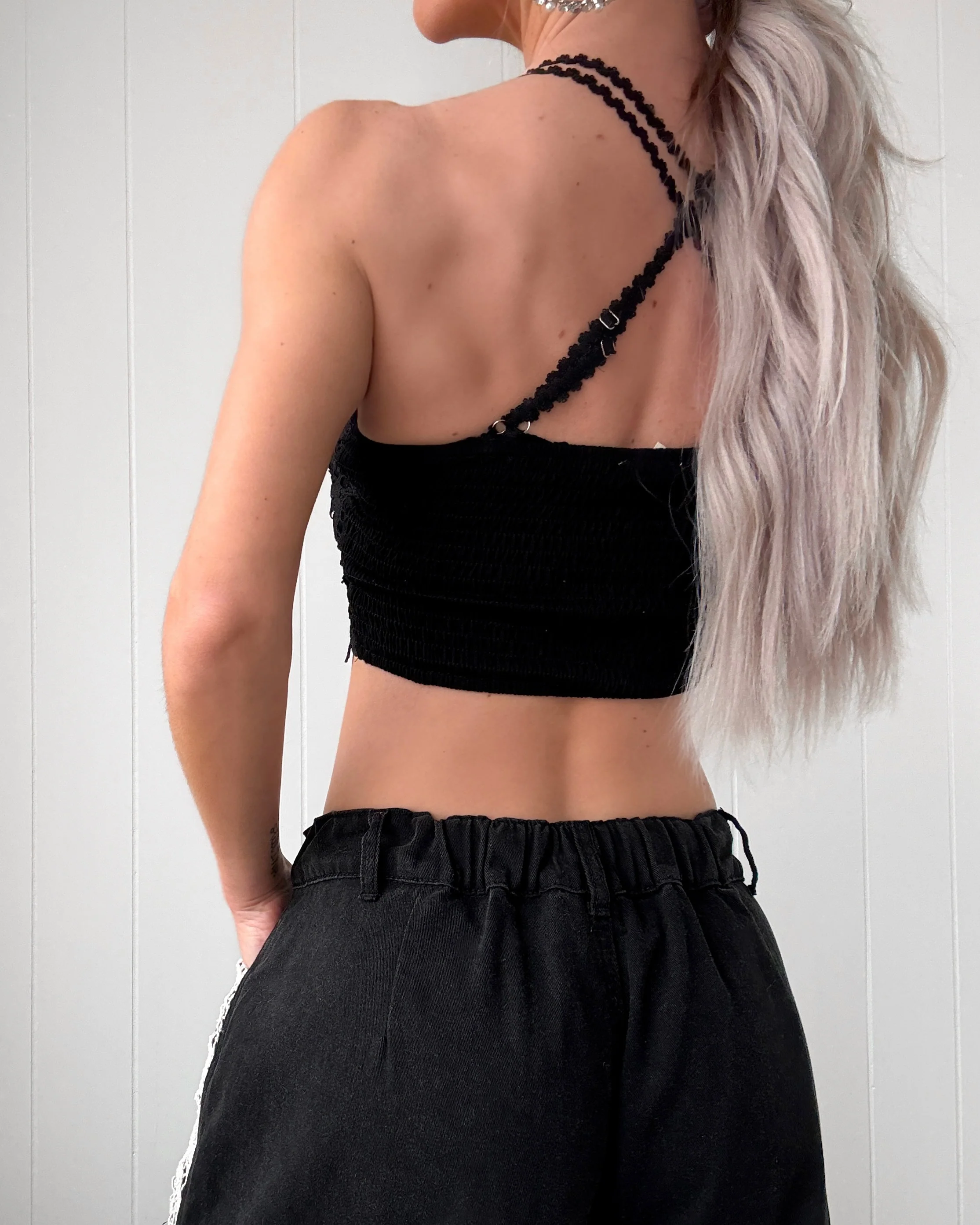Feminine Lace Crop Top - Black - Image 3